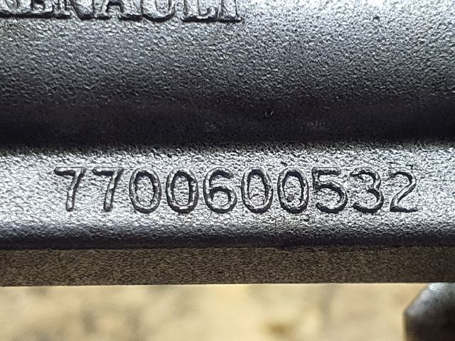 bontott DACIA DUSTER Olajszivattyú