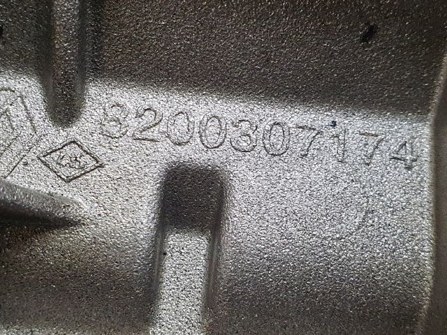 bontott DACIA DUSTER Olajszivattyú