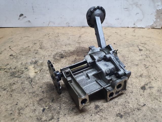 bontott DACIA DUSTER Olajszivattyú