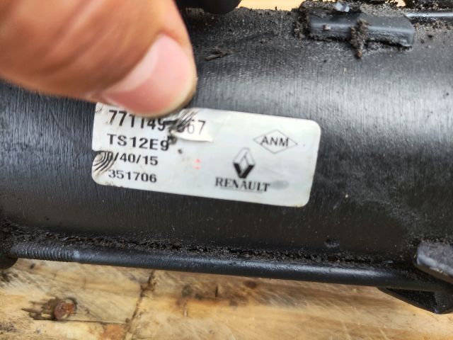 bontott DACIA DUSTER Önindító