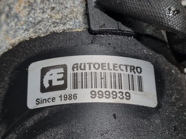 bontott DACIA DUSTER Önindító