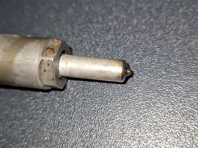 bontott DACIA DUSTER Porlasztó (1 db)