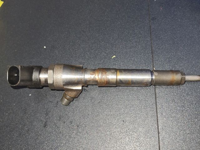 bontott DACIA DUSTER Porlasztó (1 db)