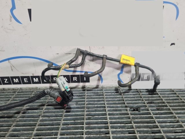 bontott DACIA DUSTER Résolajcső