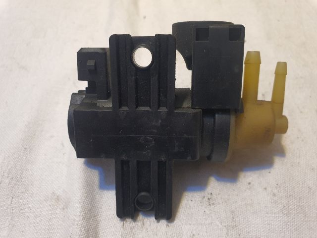 bontott DACIA DUSTER Turbó Vákum Szelep