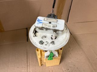 bontott DACIA DUSTER Üzemanyag Szivattyú