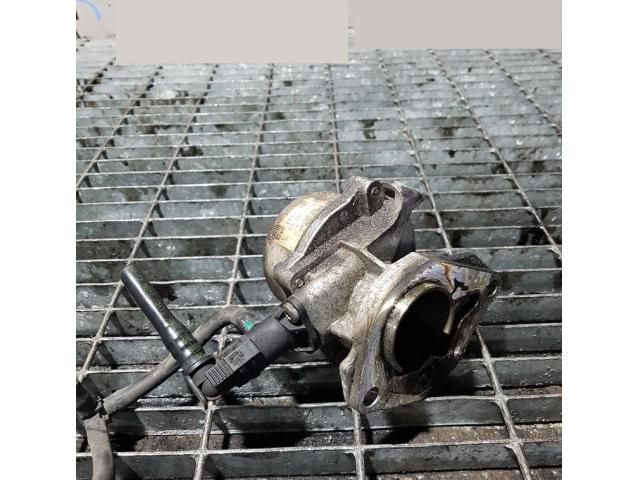 bontott DACIA DUSTER Vákumpumpa