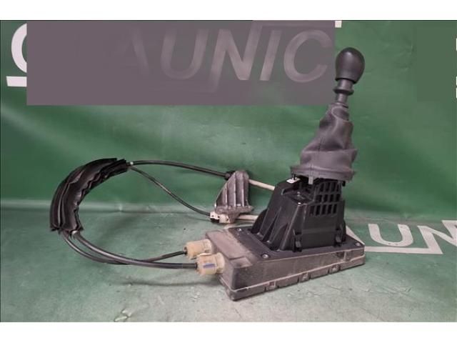 bontott DACIA DUSTER Váltó Kulissza