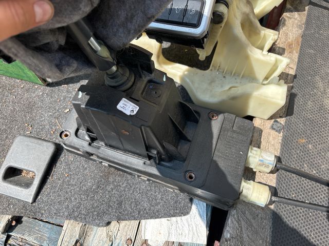 bontott DACIA DUSTER Váltó Kulissza