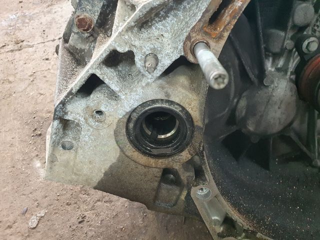 bontott DACIA DUSTER Váltó (Mechanikus)