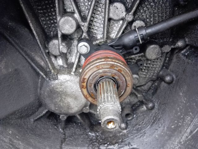 bontott DACIA DUSTER Váltó (Mechanikus)