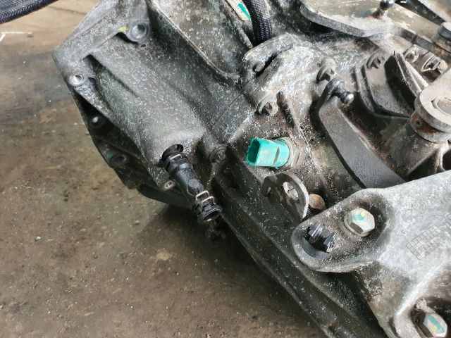 bontott DACIA DUSTER Váltó (Mechanikus)