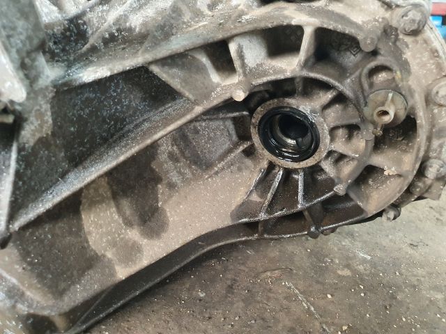 bontott DACIA DUSTER Váltó (Mechanikus)