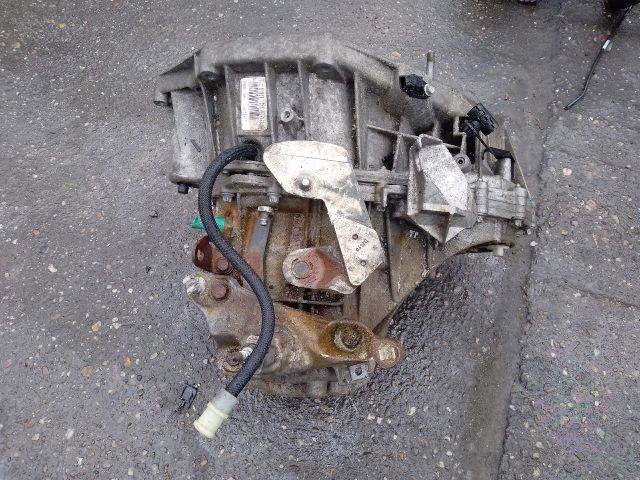 bontott DACIA DUSTER Váltó (Mechanikus)