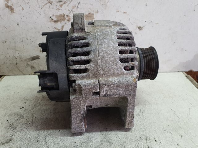 bontott DACIA DUSTER Generátor