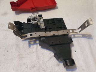 bontott DACIA DUSTER Biztosítéktábla Motortér