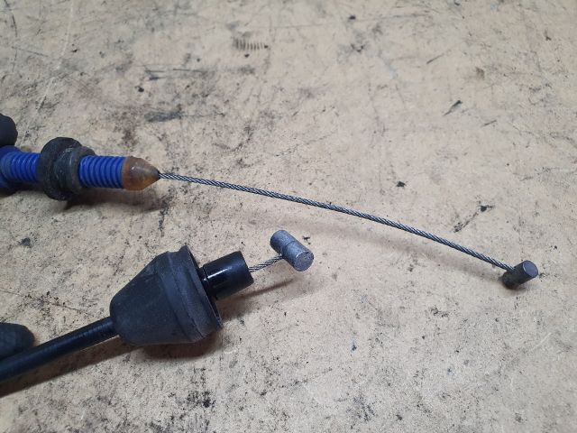 bontott DACIA DUSTER Gáz Bowden