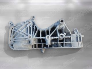 bontott DACIA DUSTER Generátor Tartó Bak