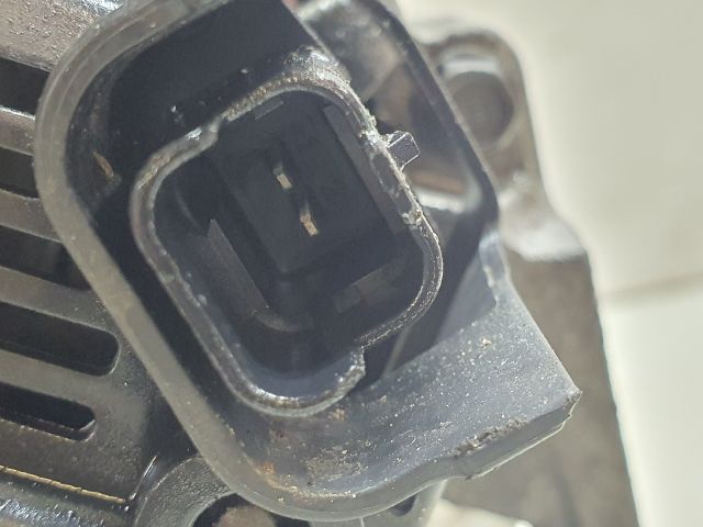 bontott DACIA DUSTER Generátor