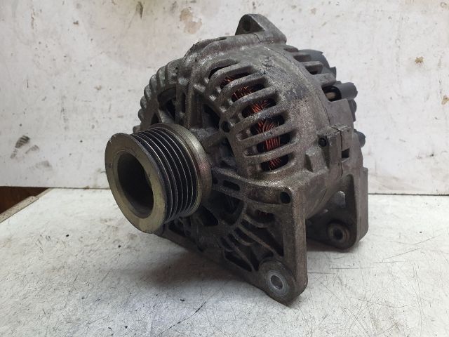 bontott DACIA DUSTER Generátor