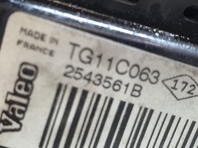 bontott DACIA DUSTER Generátor