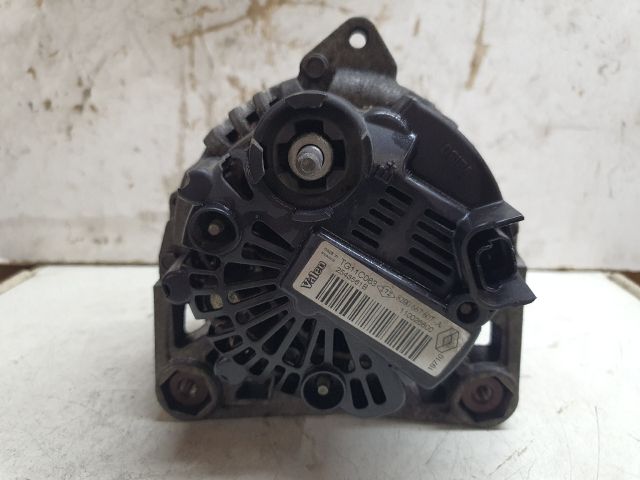 bontott DACIA DUSTER Generátor