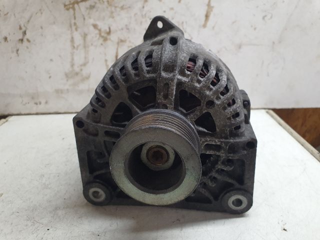 bontott DACIA DUSTER Generátor