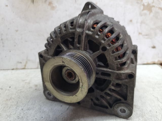 bontott DACIA DUSTER Generátor