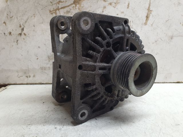 bontott DACIA DUSTER Generátor