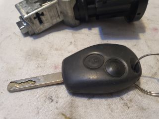 bontott DACIA DUSTER Gyújtáskapcsoló Házzal