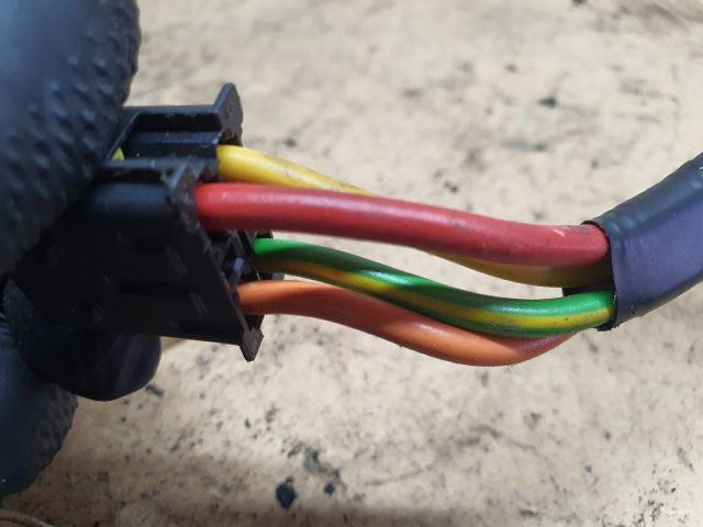 bontott DACIA DUSTER Gyújtáskapcsoló