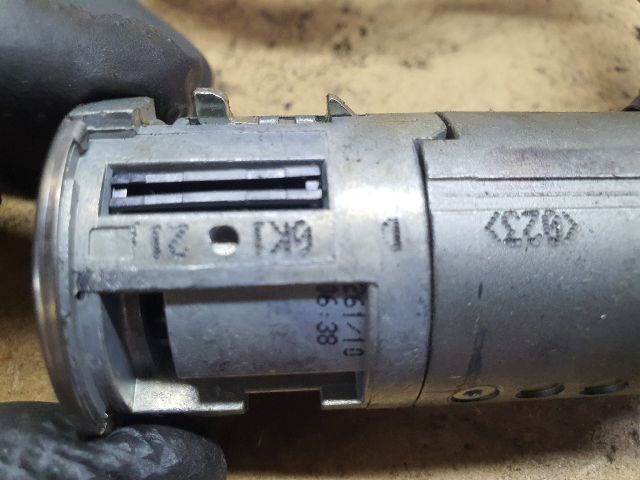 bontott DACIA DUSTER Gyújtáskapcsoló