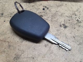 bontott DACIA DUSTER Gyújtáskapcsoló