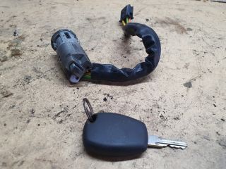 bontott DACIA DUSTER Gyújtáskapcsoló