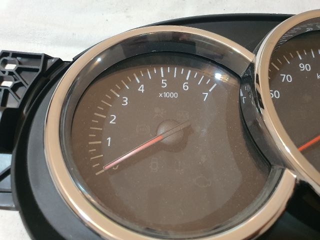 bontott DACIA DUSTER Kilométeróra