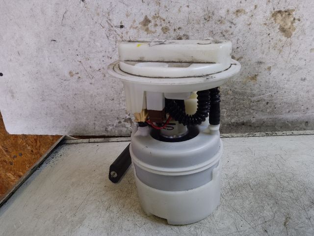 bontott DACIA DUSTER Üzemanyag Szivattyú