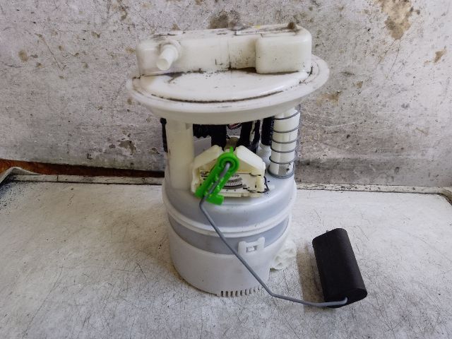 bontott DACIA DUSTER Üzemanyag Szivattyú