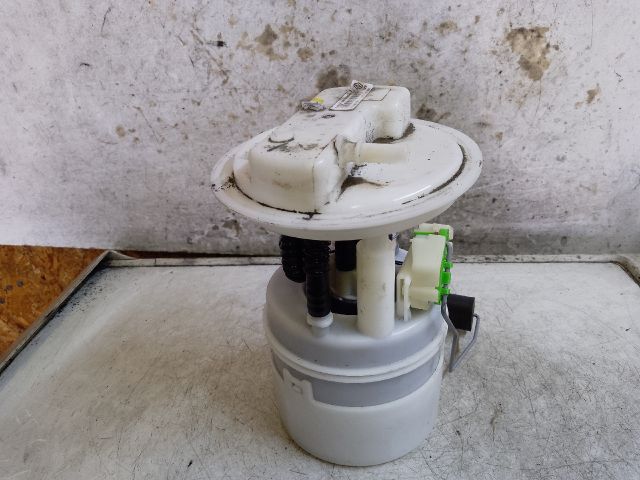 bontott DACIA DUSTER Üzemanyag Szivattyú