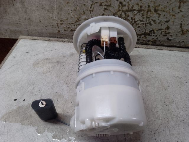 bontott DACIA DUSTER Üzemanyag Szivattyú