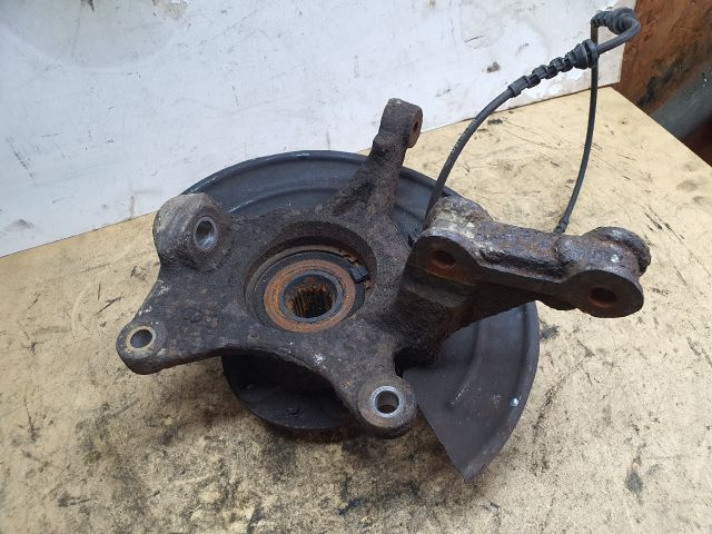 bontott DACIA DUSTER Bal első Kerékagy