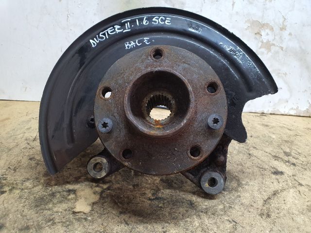 bontott DACIA DUSTER Bal első Kerékagy