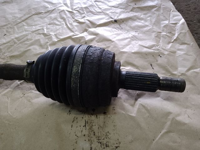 bontott DACIA DUSTER Bal Féltengely