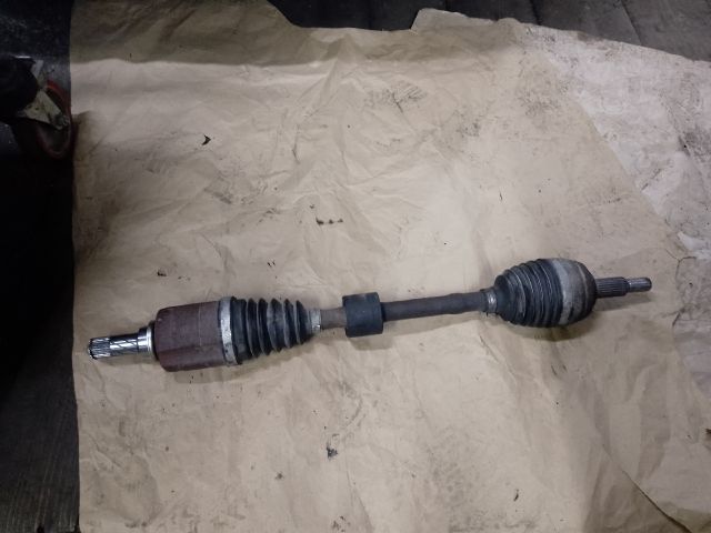 bontott DACIA DUSTER Bal Féltengely