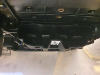 bontott DACIA DUSTER Biztosítéktábla Motortér