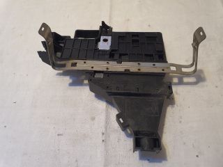 bontott DACIA DUSTER Biztosítéktábla Motortér