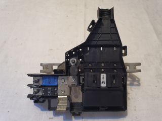 bontott DACIA DUSTER Biztosítéktábla Motortér