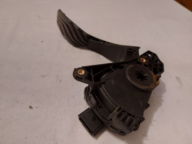 bontott DACIA DUSTER Gázpedál (Elektromos)