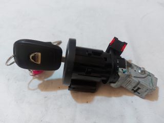 bontott DACIA DUSTER Gyújtáskapcsoló Házzal