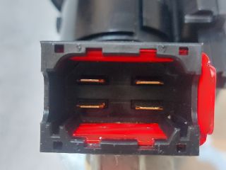 bontott DACIA DUSTER Gyújtáskapcsoló Házzal