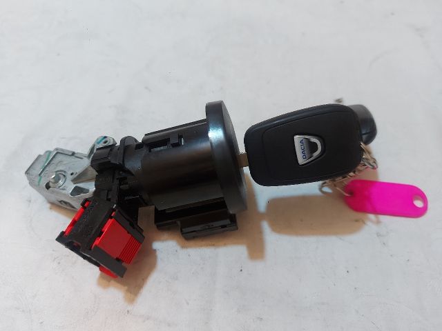 bontott DACIA DUSTER Gyújtáskapcsoló Házzal